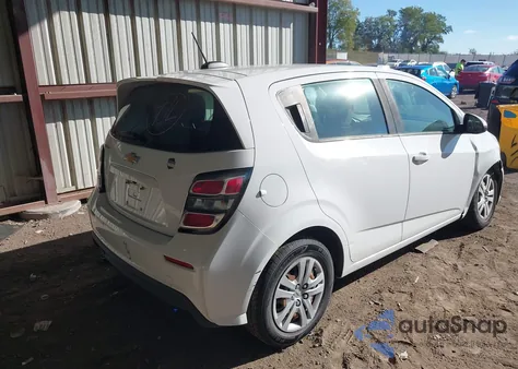 2017 Chevrolet Sonic Lt Auto z USA, uszkodzony, nr VIN 1G1JG6SHXH4173494